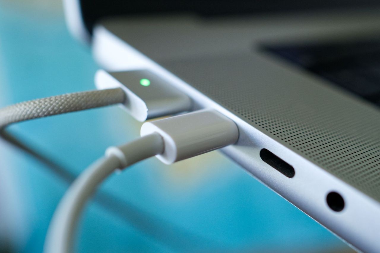 Should You Upgrade to Apples New USB-C Mac Accessories?