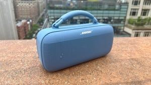 Bose SoundLink Max Review: It's Pricey, but Sounds Impressive and Is Well-Designed