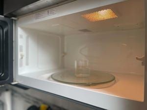 This Genius Trick Keeps Food From Drying Out in the Microwave