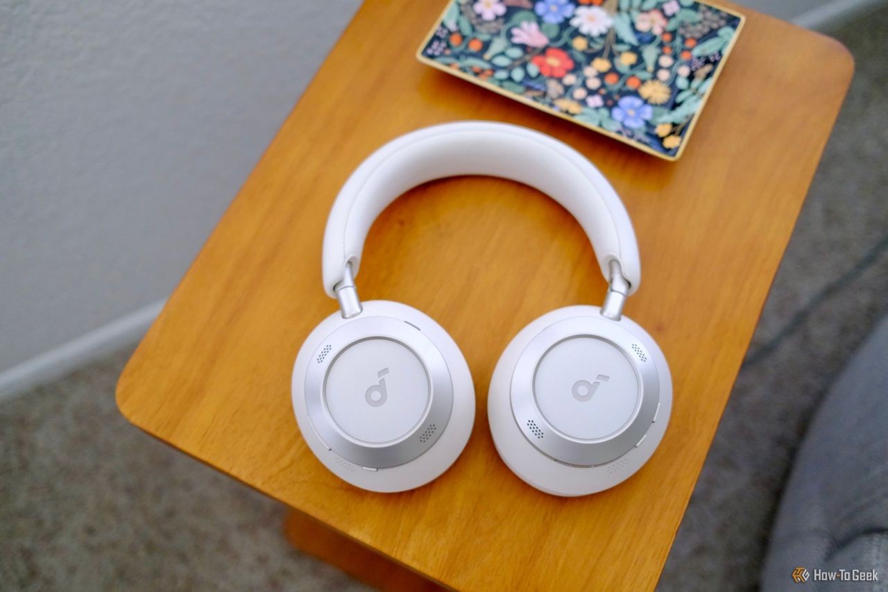 Soundcore Space One Pro Review: Headphones That Twist Instead of Fold