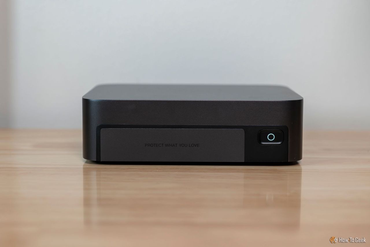 Ugreen NASync DXP480T Plus Review: Great Hardware, Complicated Software