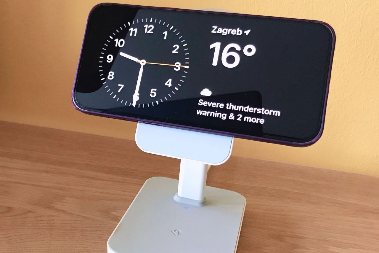 Not Just a Gimmick: 3 Reasons to Get a Wireless Charging Stand