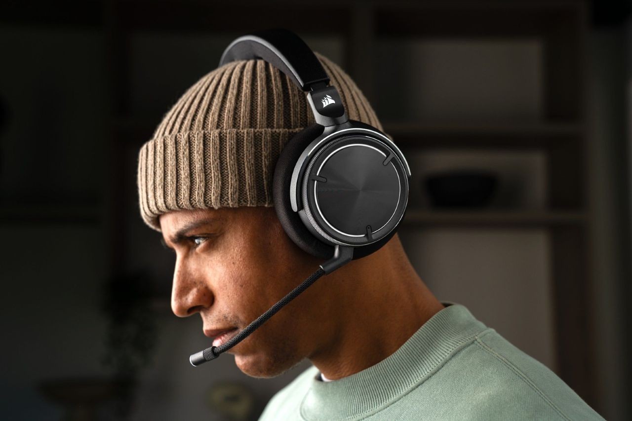 Corsairs New Gaming Headset Has ANC and an Xbox Option